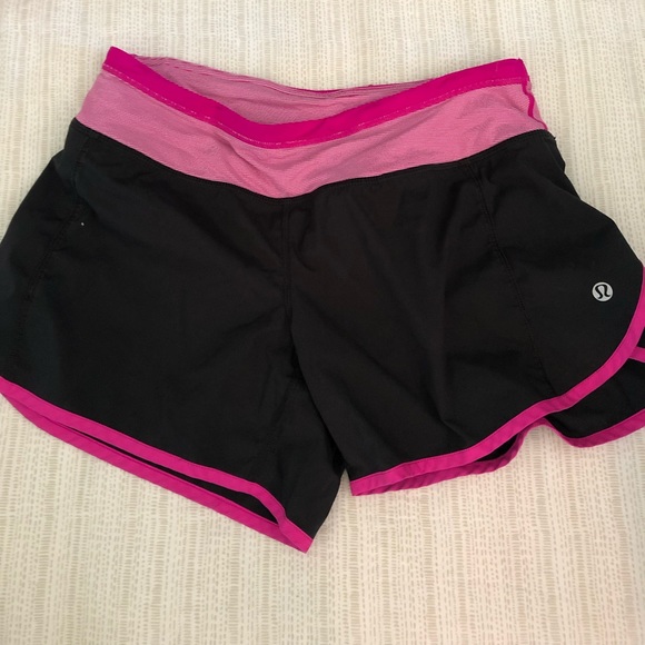 Lulu Lemon women’s shorts - Picture 1 of 2